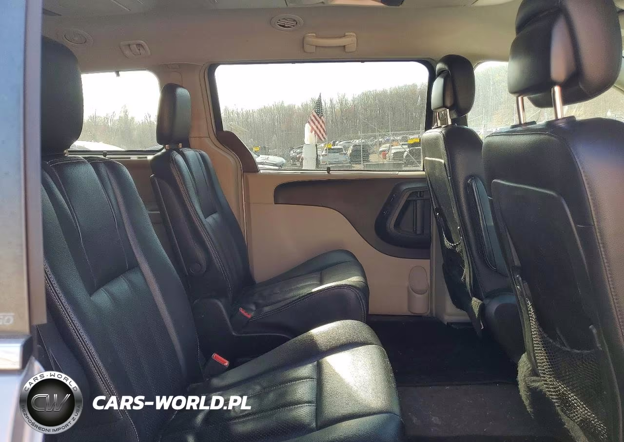 2013 Chrysler Town & Country Touring L VIN:2C4RC1CG7DR767482 - 10