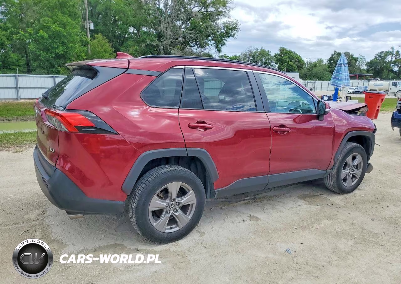 2023 Toyota Rav4 Xle VIN:2T3W1RFV2PW292836 - 3