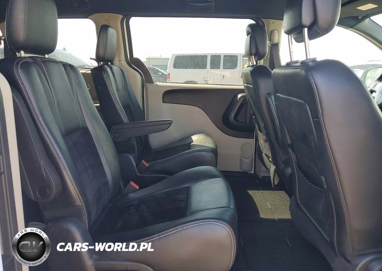 2018 Dodge Grand Caravan Sxt VIN:2C4RDGCG2JR240395 - 11
