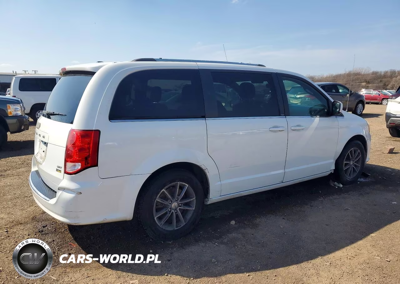2018 Dodge Grand Caravan Sxt VIN:2C4RDGCG2JR240395 - 3