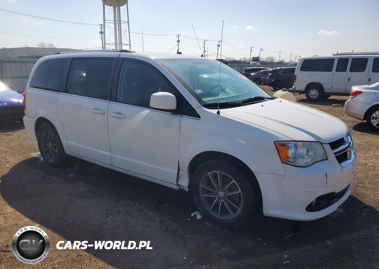 2018 Dodge Grand Caravan Sxt VIN:2C4RDGCG2JR240395 - 4