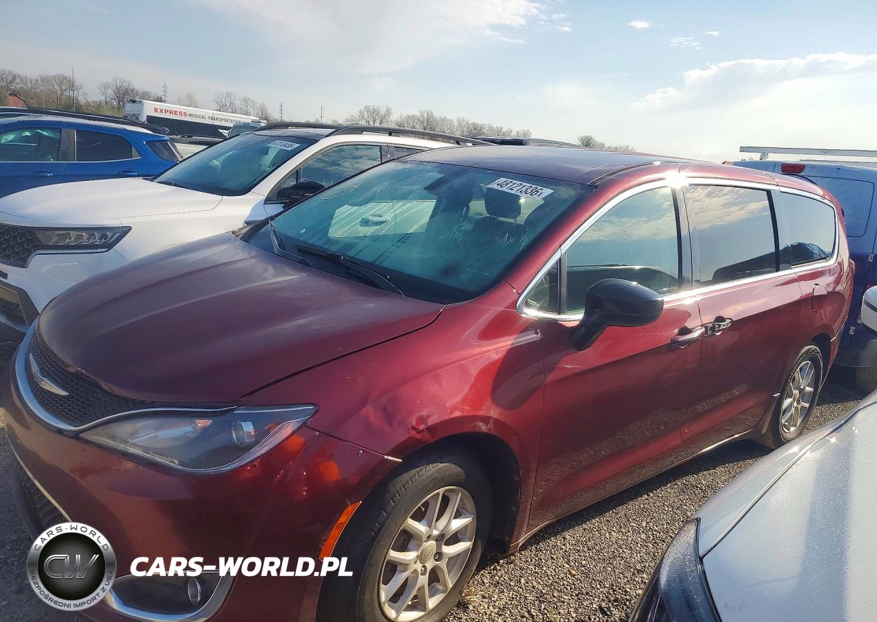 2020 Chrysler Pacifica Touring