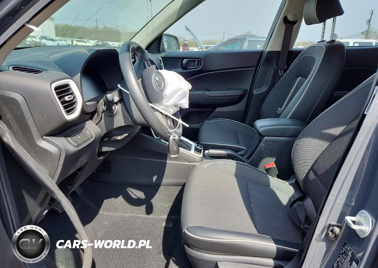 2024 Hyundai Venue Limited VIN:KMHRC8A3XRU322605 - 7
