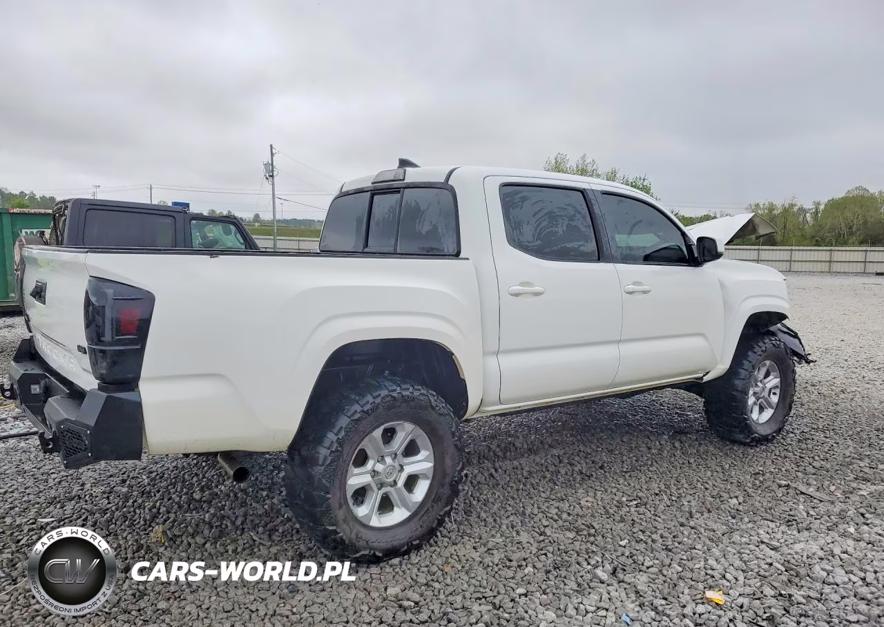 2016 Toyota Tacoma Sr V6 VIN:5TFCZ5AN2GX009987 - 3