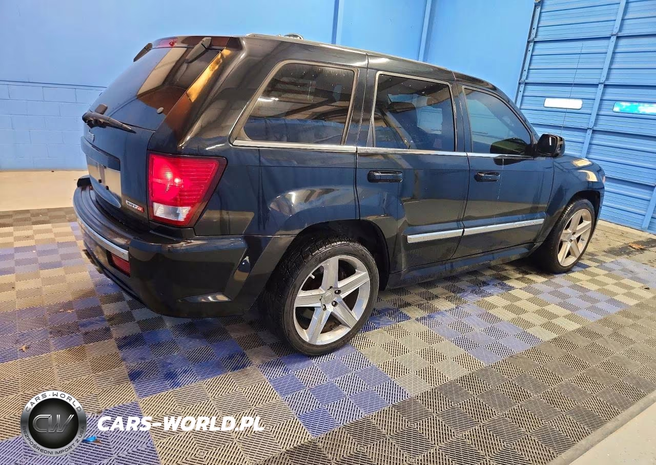 2008 Jeep Grand Cherokee Srt-8 VIN:1J8HR78358C122632 - 3
