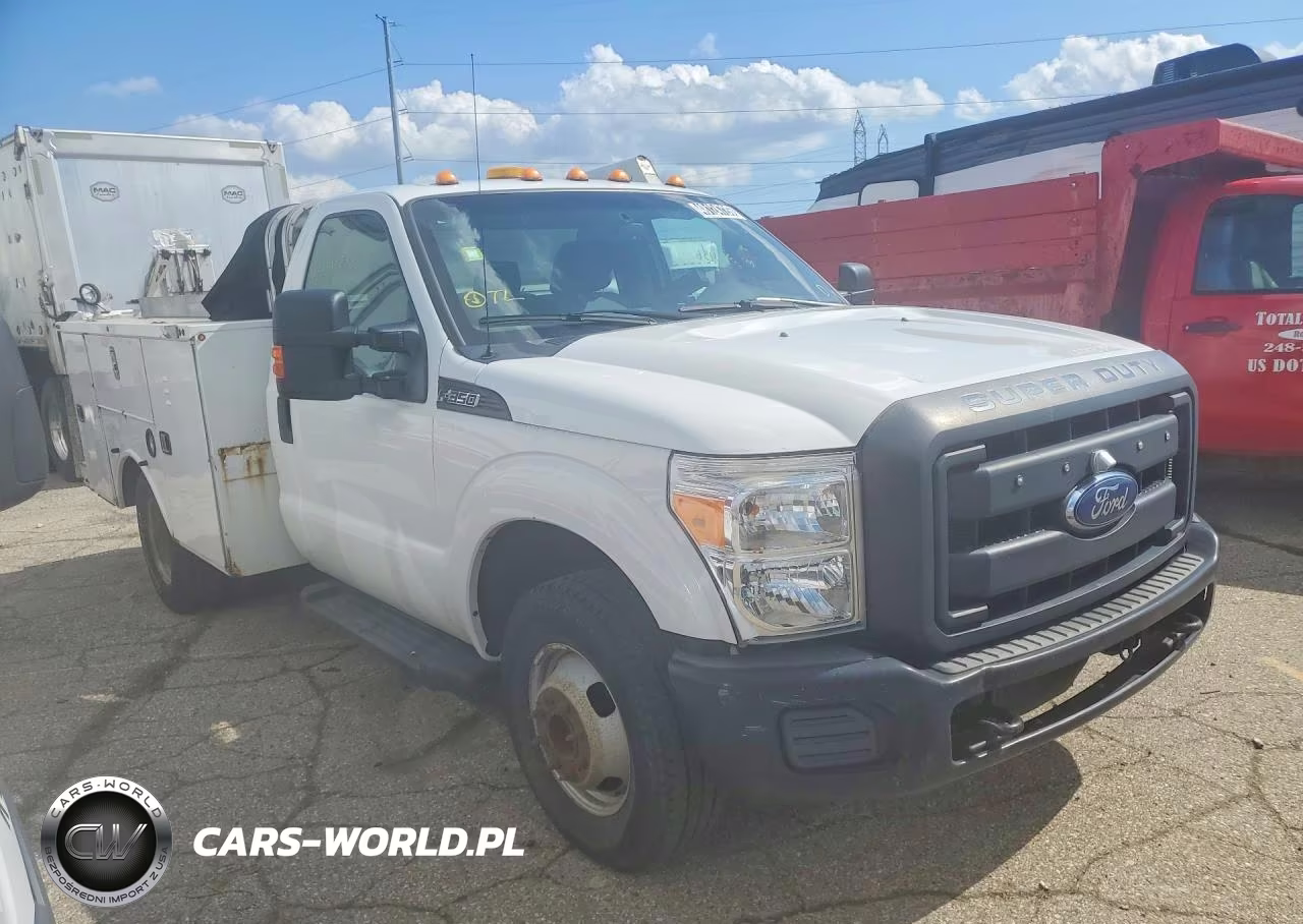 2012 Ford F350 Super Duty Utility - Service Truck VIN:1FDRF3G6XCEC67313 - 4