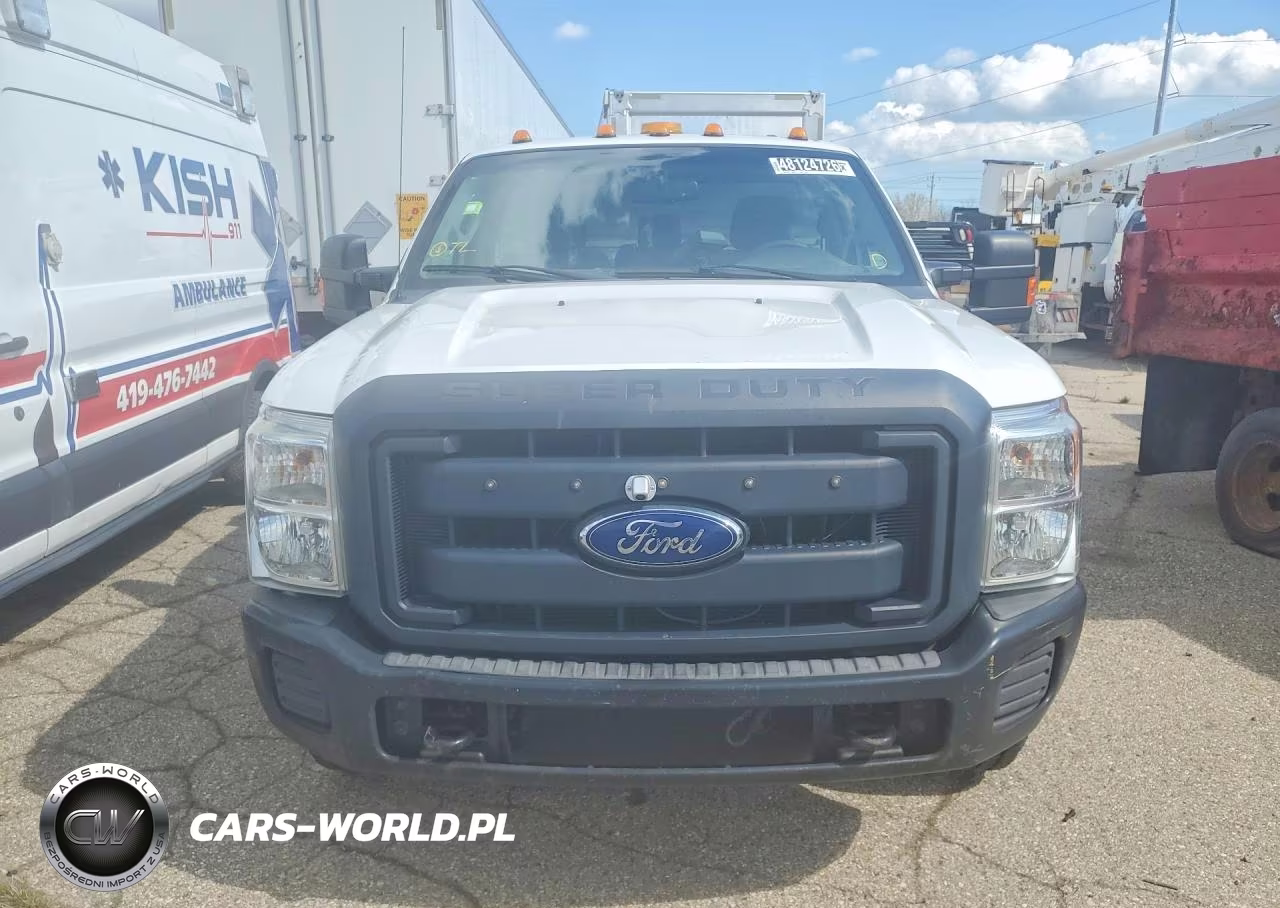 2012 Ford F350 Super Duty Utility - Service Truck VIN:1FDRF3G6XCEC67313 - 5