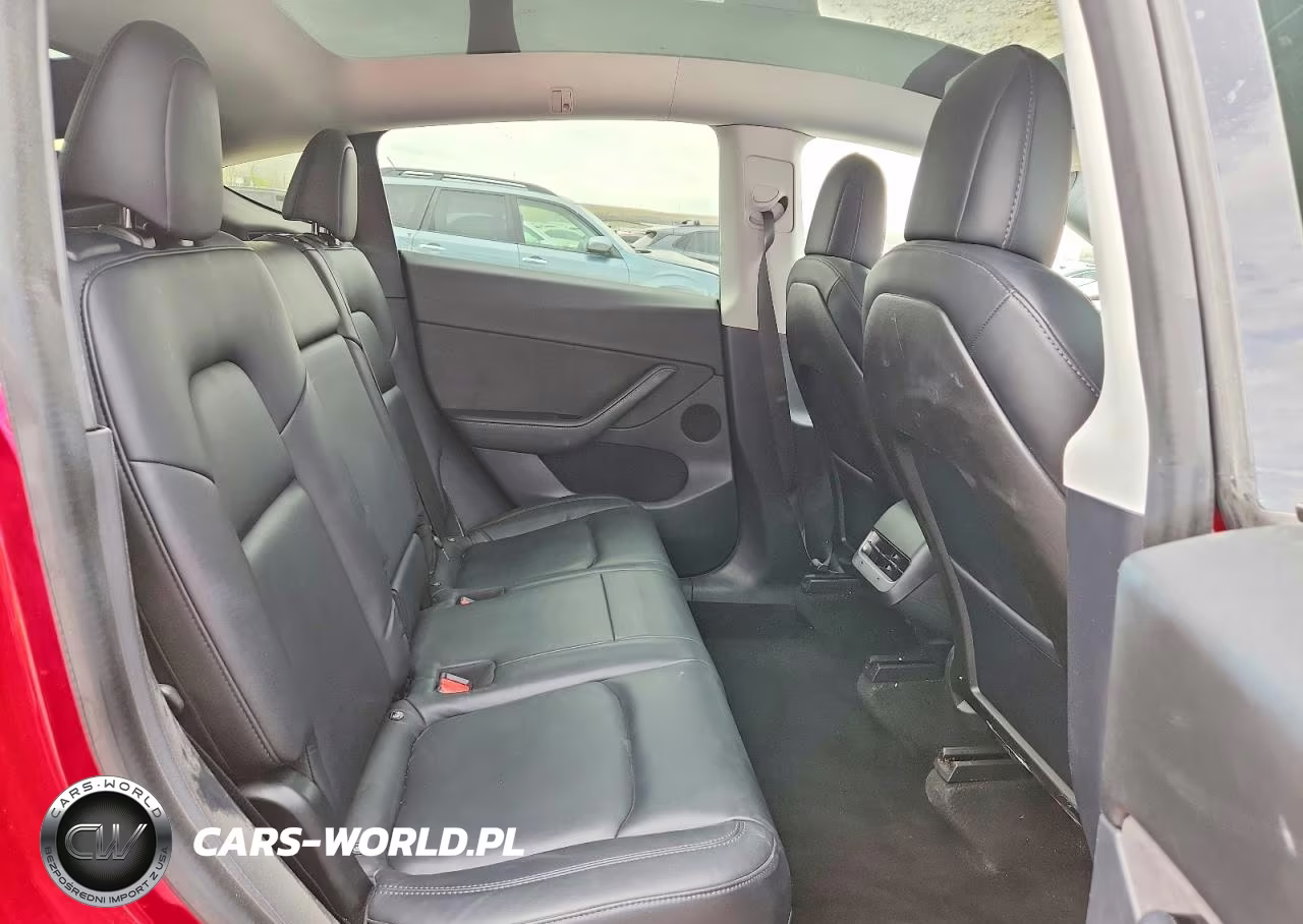 2020 Tesla Model Y VIN:5YJYGDEE9LF008498 - 10