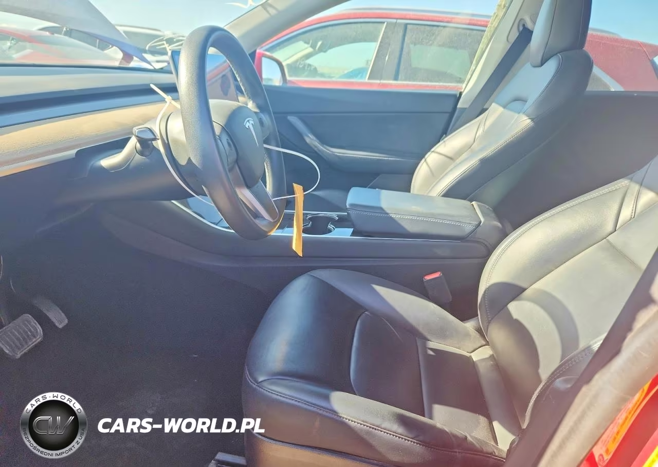 2020 Tesla Model Y VIN:5YJYGDEE9LF008498 - 7