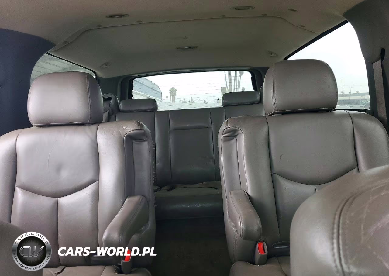 2003 Chevrolet Suburban C1500 VIN:3GNEC16T13G149089 - 10