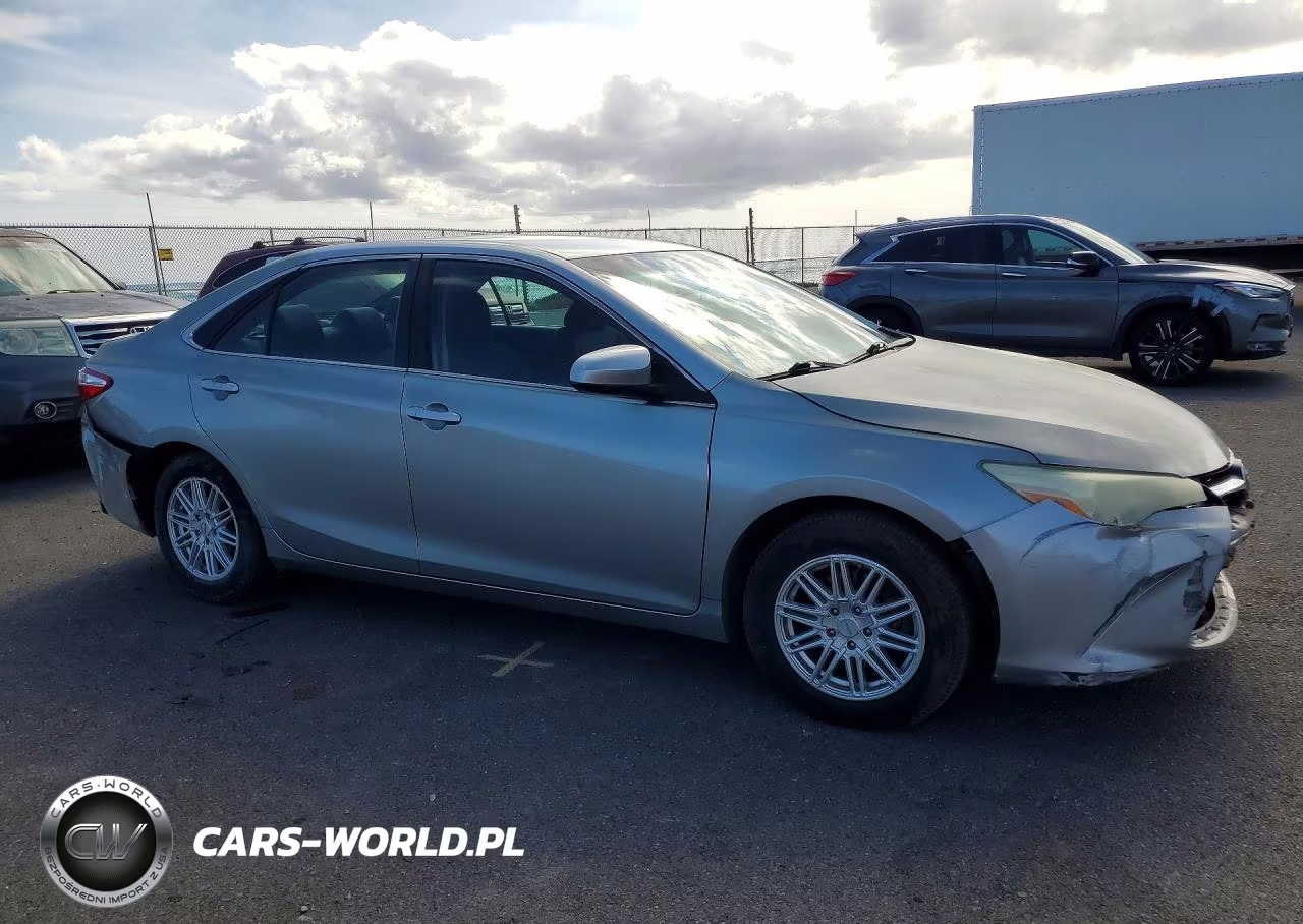 2016 Toyota Camry Le VIN:4T1BF1FK4GU535871 - 4