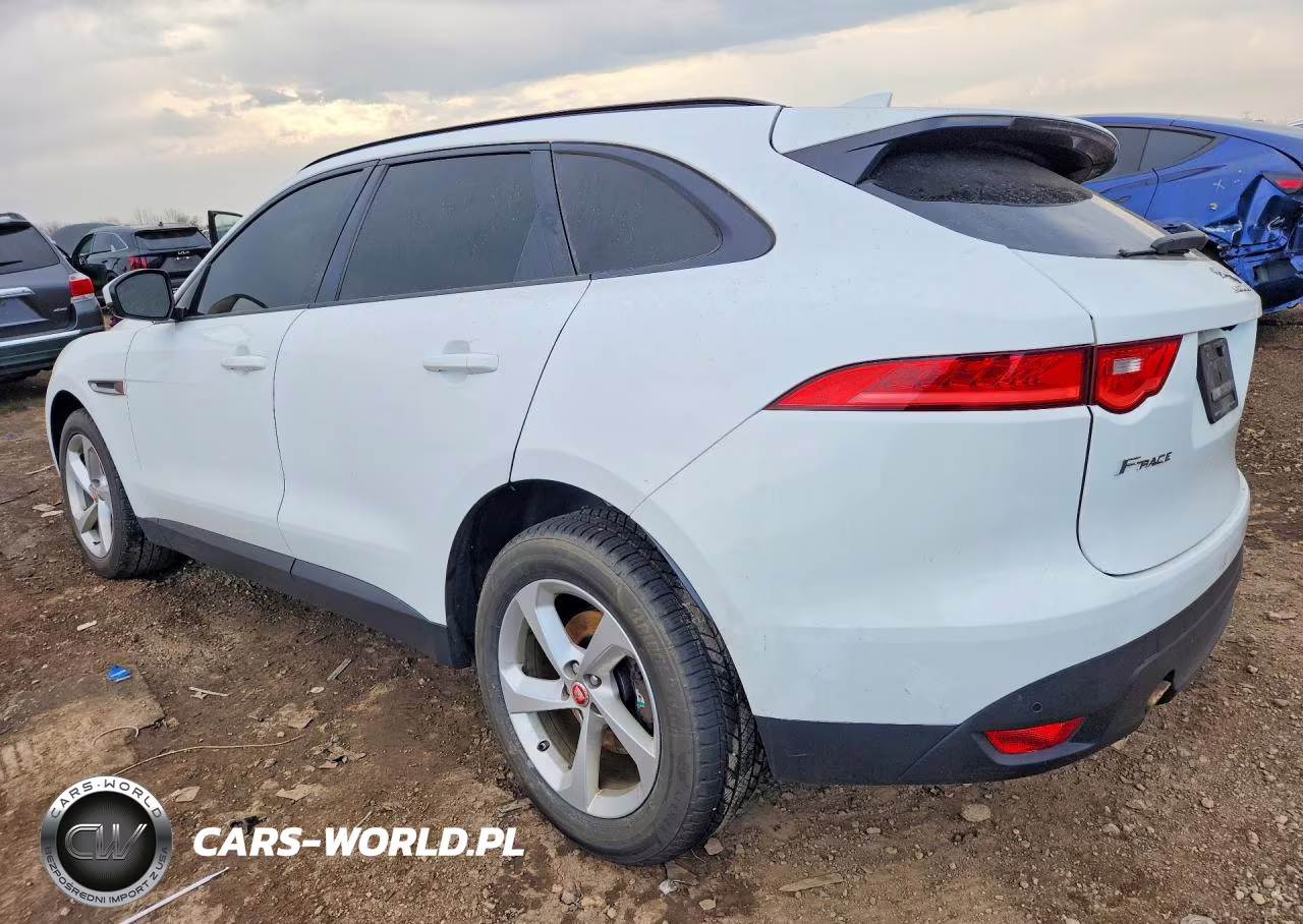 2018 Jaguar F-Pace Premium VIN:SADCJ2FX7JA271647 - 2