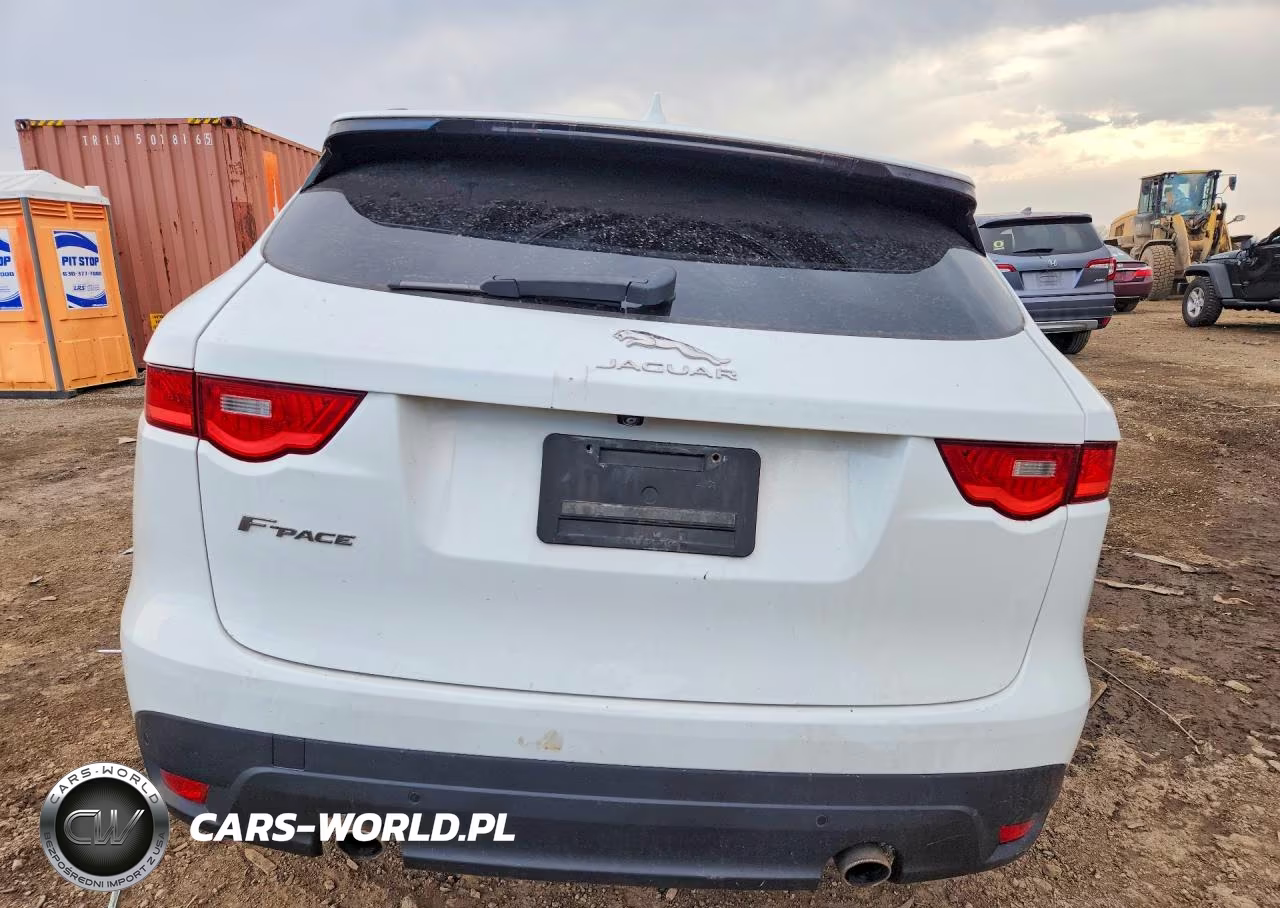 2018 Jaguar F-Pace Premium VIN:SADCJ2FX7JA271647 - 6