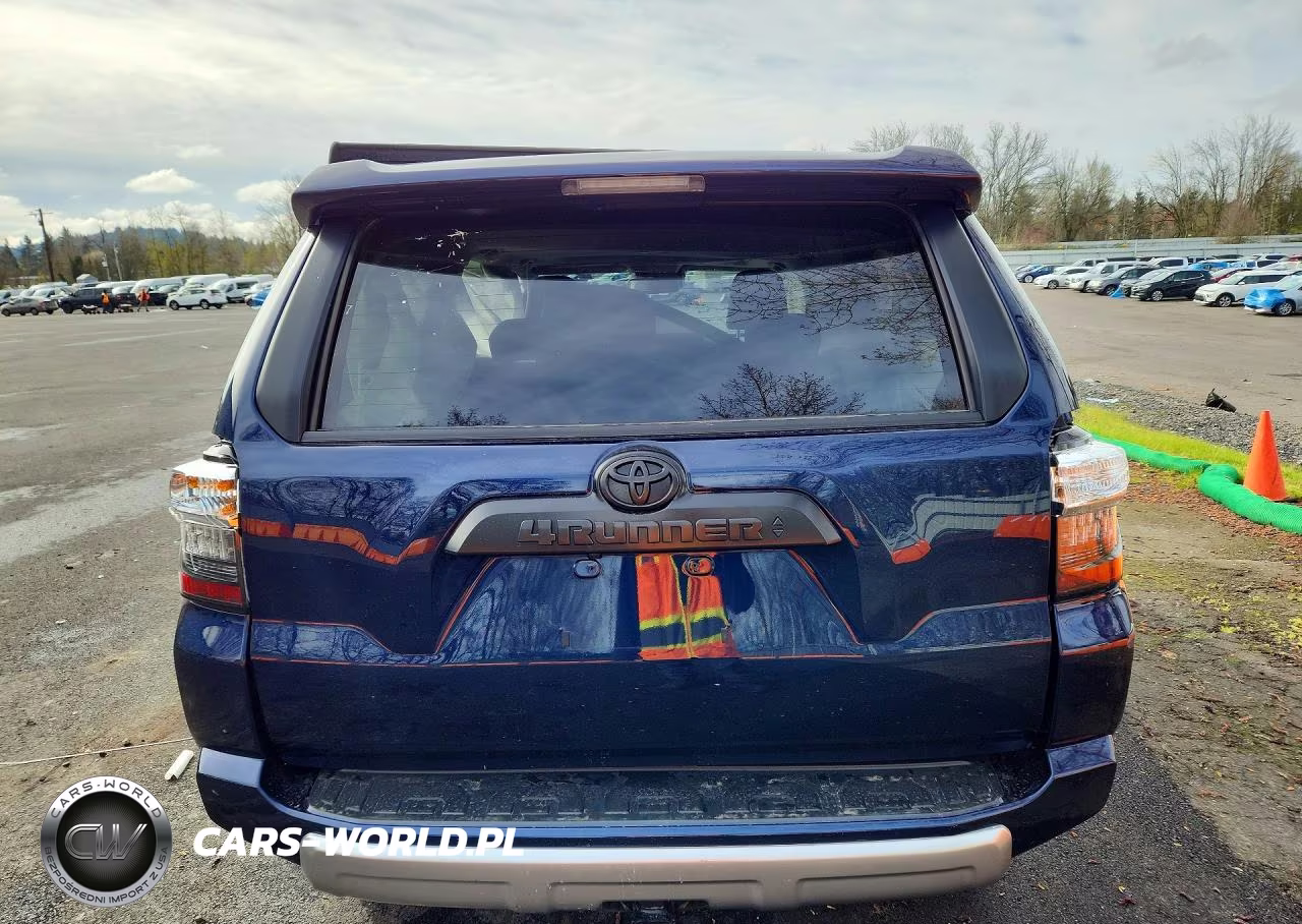 2024 Toyota 4Runner Trd Off-Road Premium VIN:JTERU5JR5R6235781 - 6
