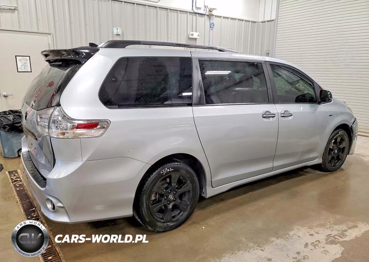 2020 Toyota Sienna Se 7-Passenger VIN:5TDEZ3DC8LS232753 - 3