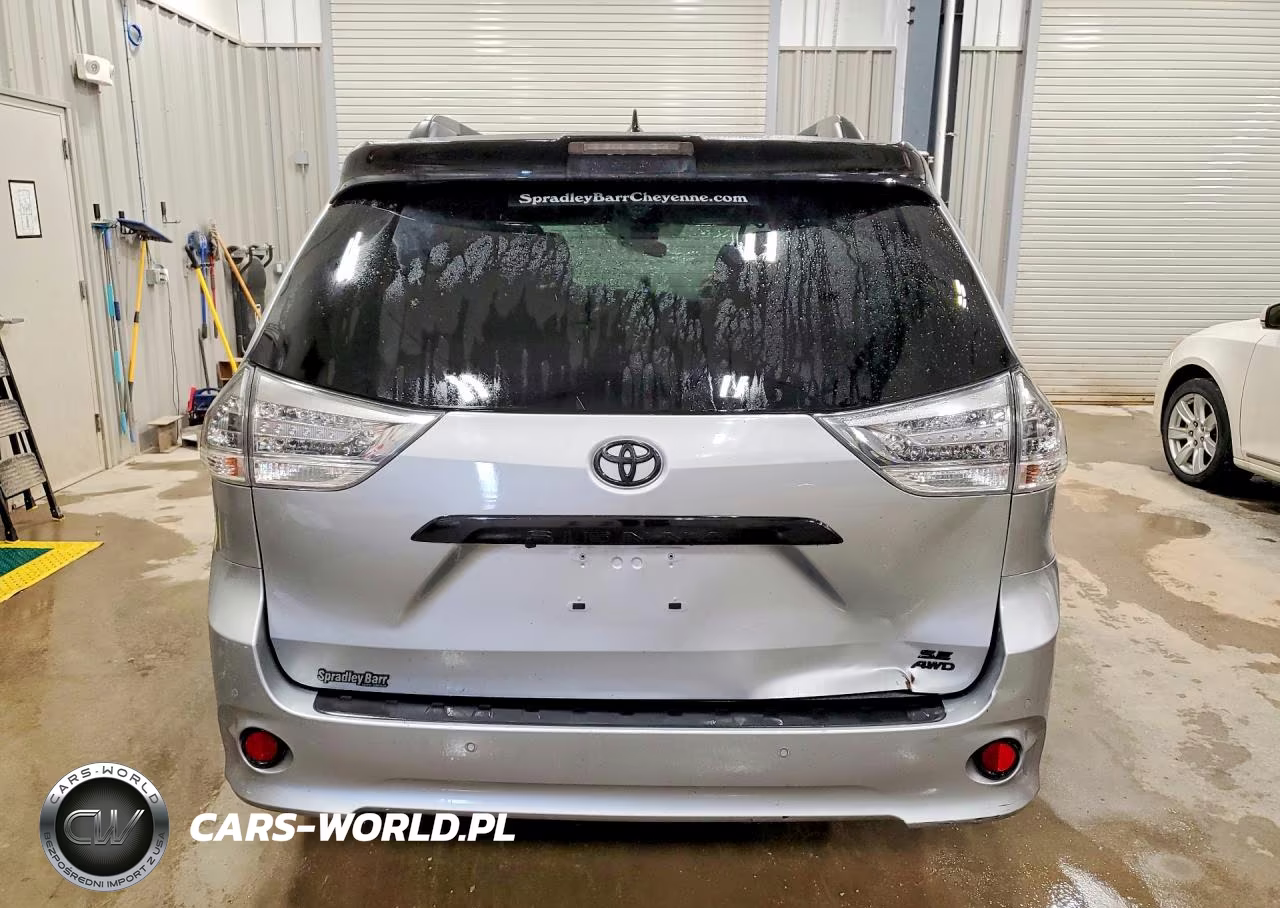 2020 Toyota Sienna Se 7-Passenger VIN:5TDEZ3DC8LS232753 - 6