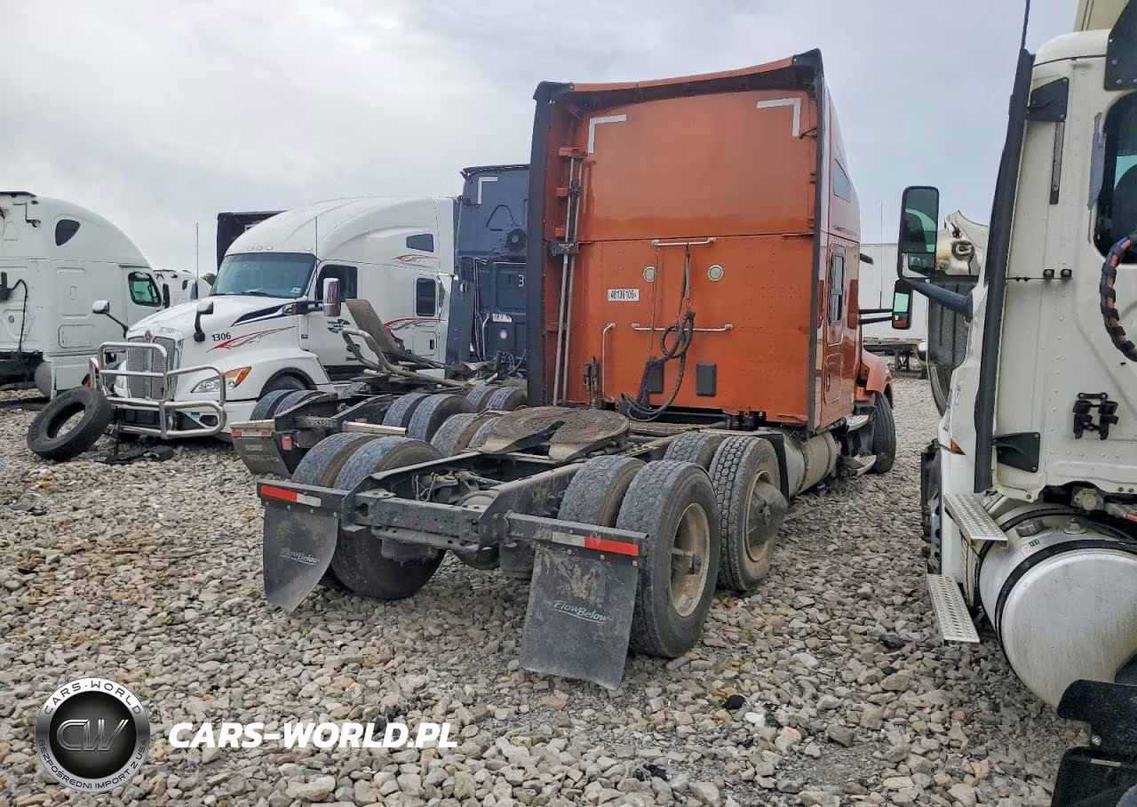 2017 Kenworth T680 Semi Truck VIN:1XKYD49X8HJ157879 - 4