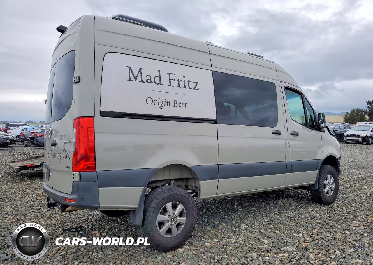 2019 Mercedes-Benz Sprinter 2500 VIN:WDZFF0CDXKP170013 - 3
