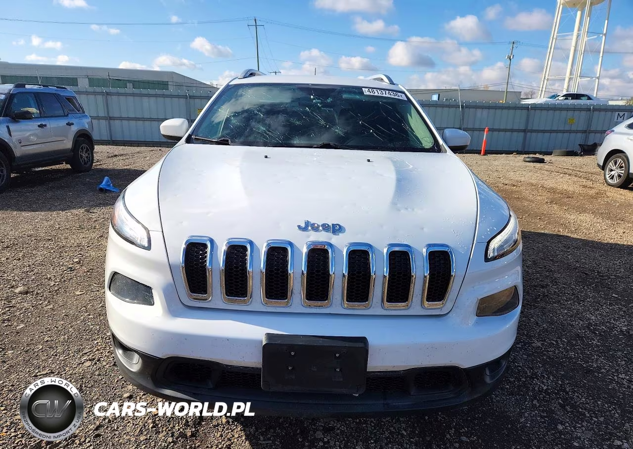 2017 Jeep Cherokee Latitude VIN:1C4PJLCB7HW641116 - 5
