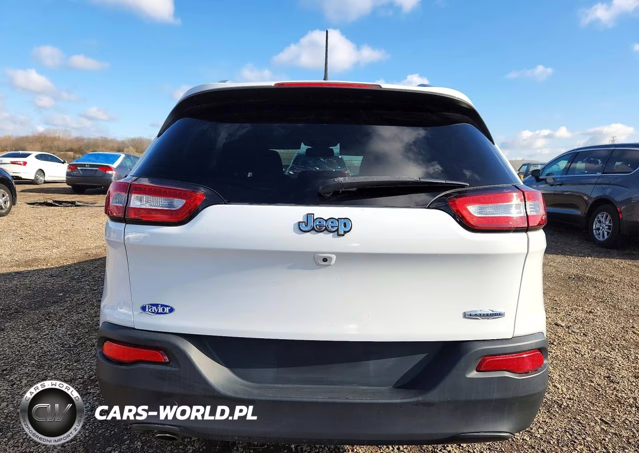 2017 Jeep Cherokee Latitude VIN:1C4PJLCB7HW641116 - 6