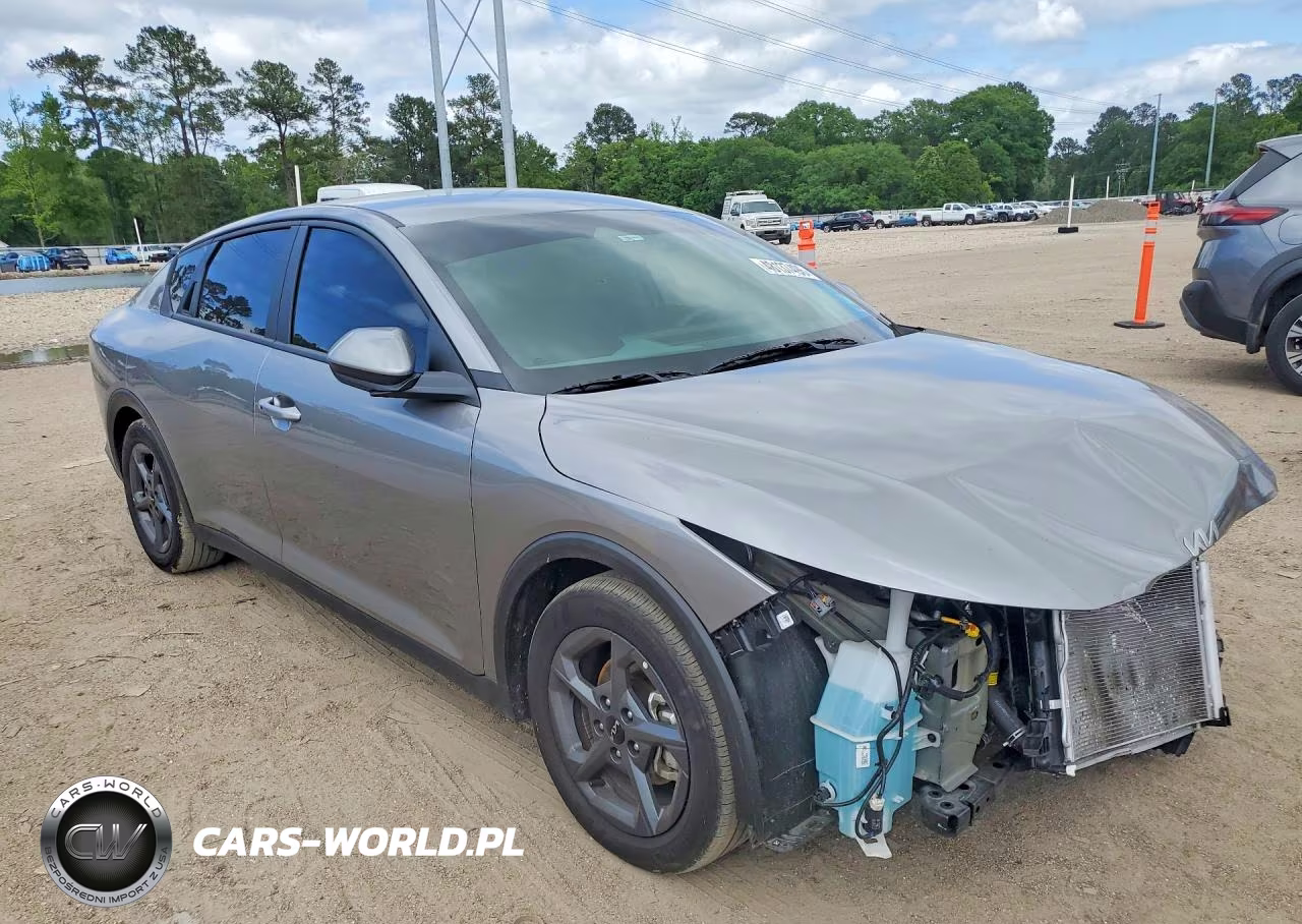 2025 Kia K4 Lxs VIN:3KPFT4DE3SE192409 - 4
