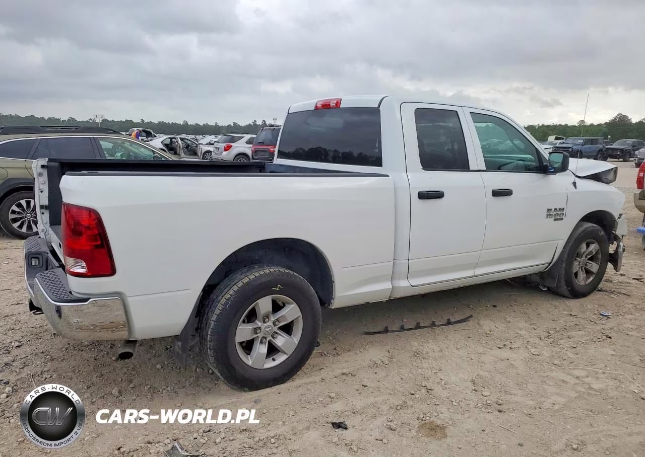 2019 Ram 1500 Classic Tradesman VIN:1C6RR6FGXKS608966 - 3