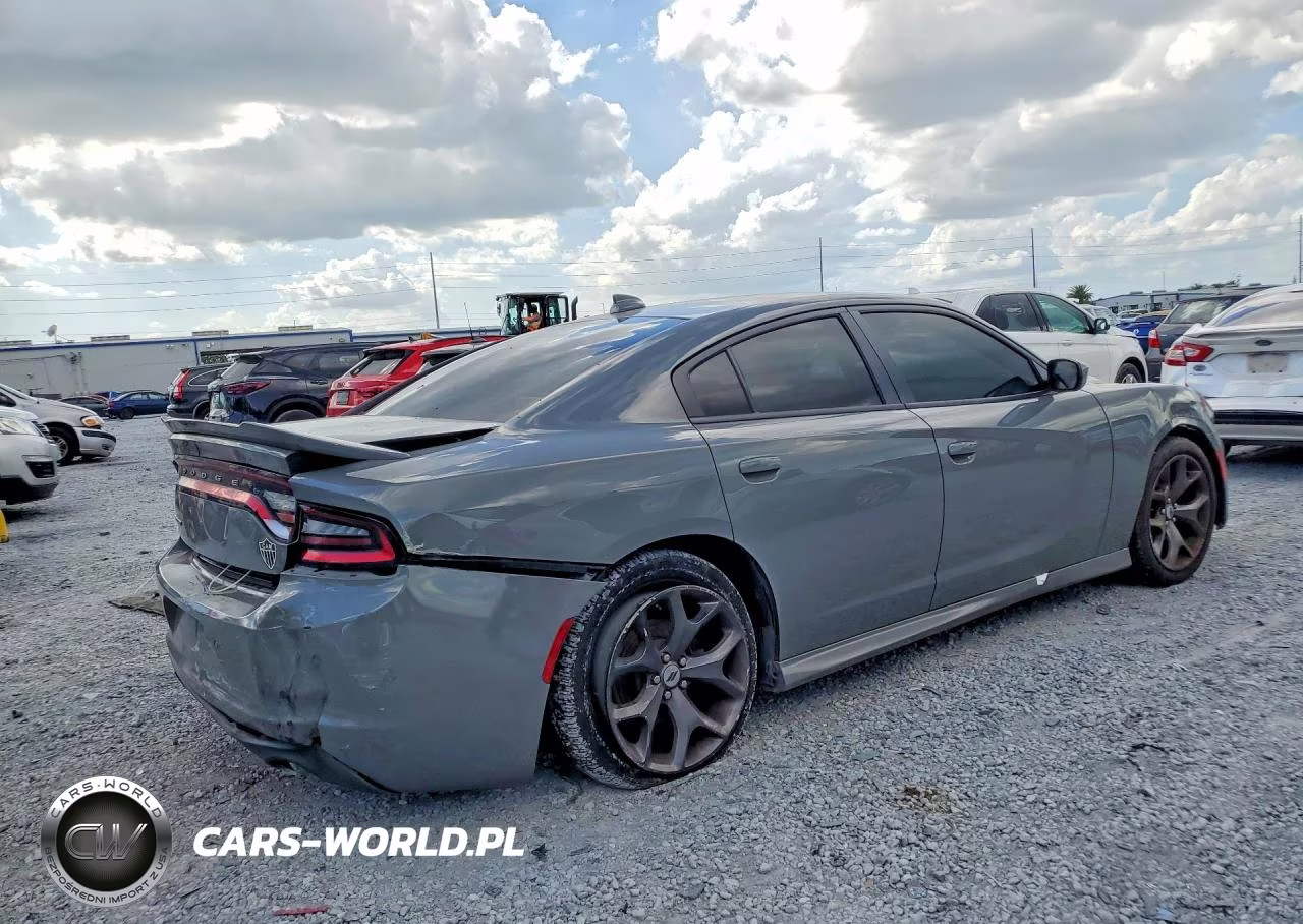 2019 Dodge Charger Gt VIN:2C3CDXHG1KH561094 - 3