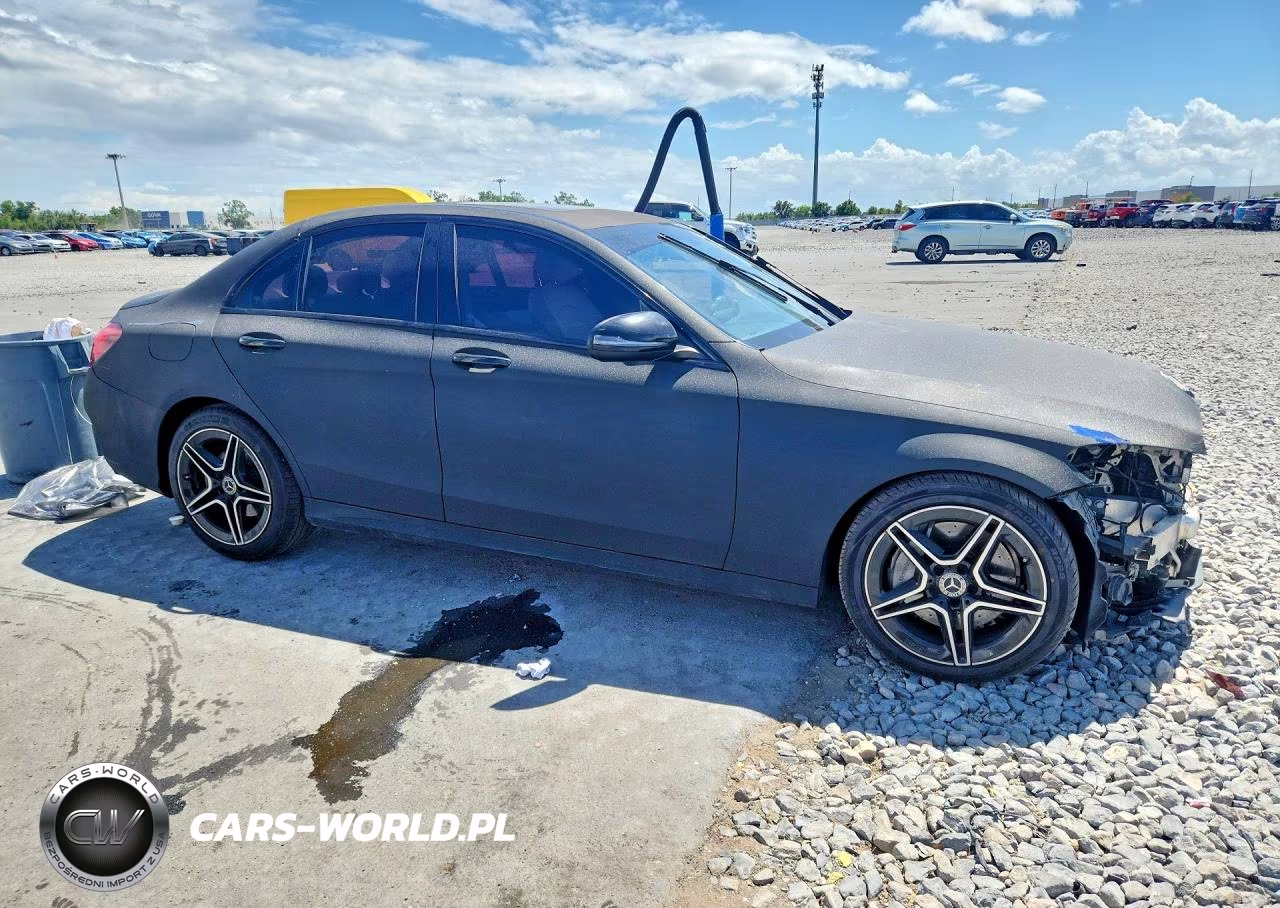 2019 Mercedes-Benz C 300 VIN:55SWF8DB2KU319521 - 4