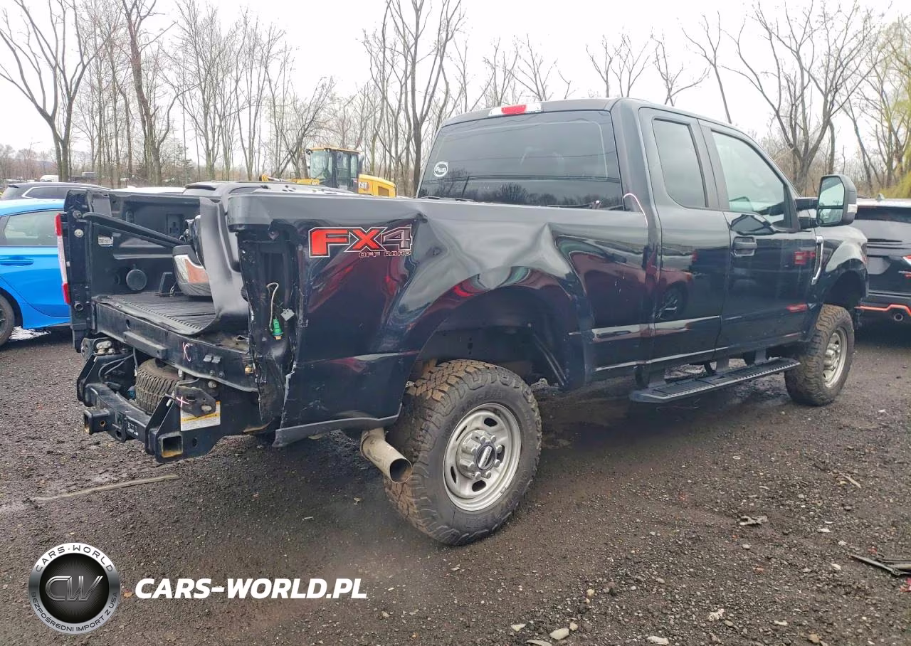 2017 Ford F250 Super Duty VIN:1FT7X2B68HEB66840 - 3