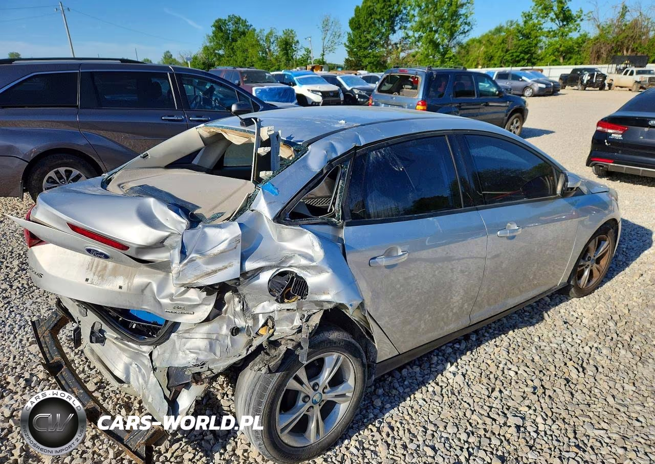 2013 Ford Focus Se VIN:1FADP3F24DL269488 - 3