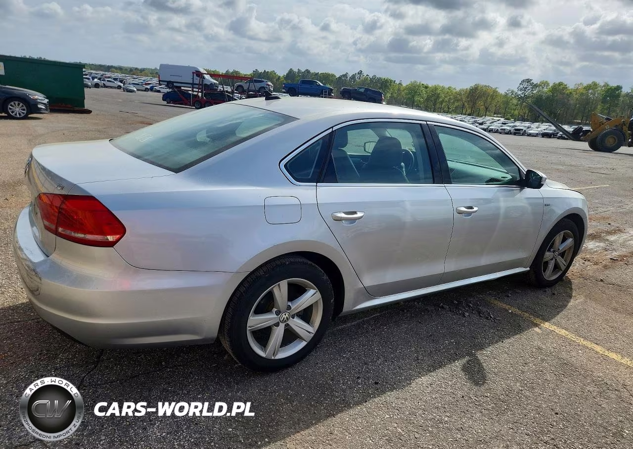 2015 Volkswagen Passat S VIN:1VWAS7A36FC095331 - 3