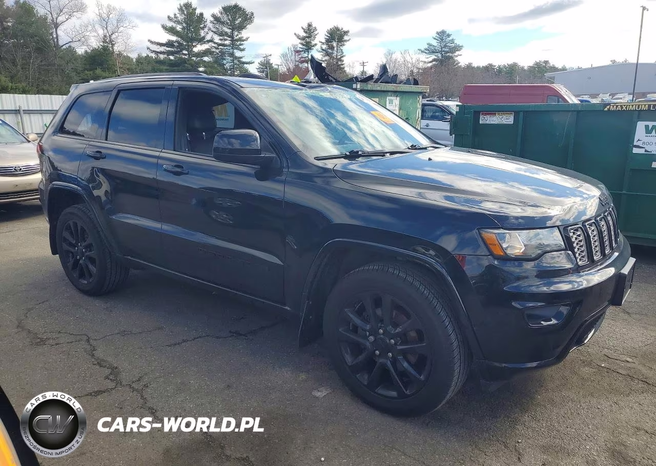 2017 Jeep Grand Cherokee Laredo VIN:1C4RJFAG5HC895403 - 4