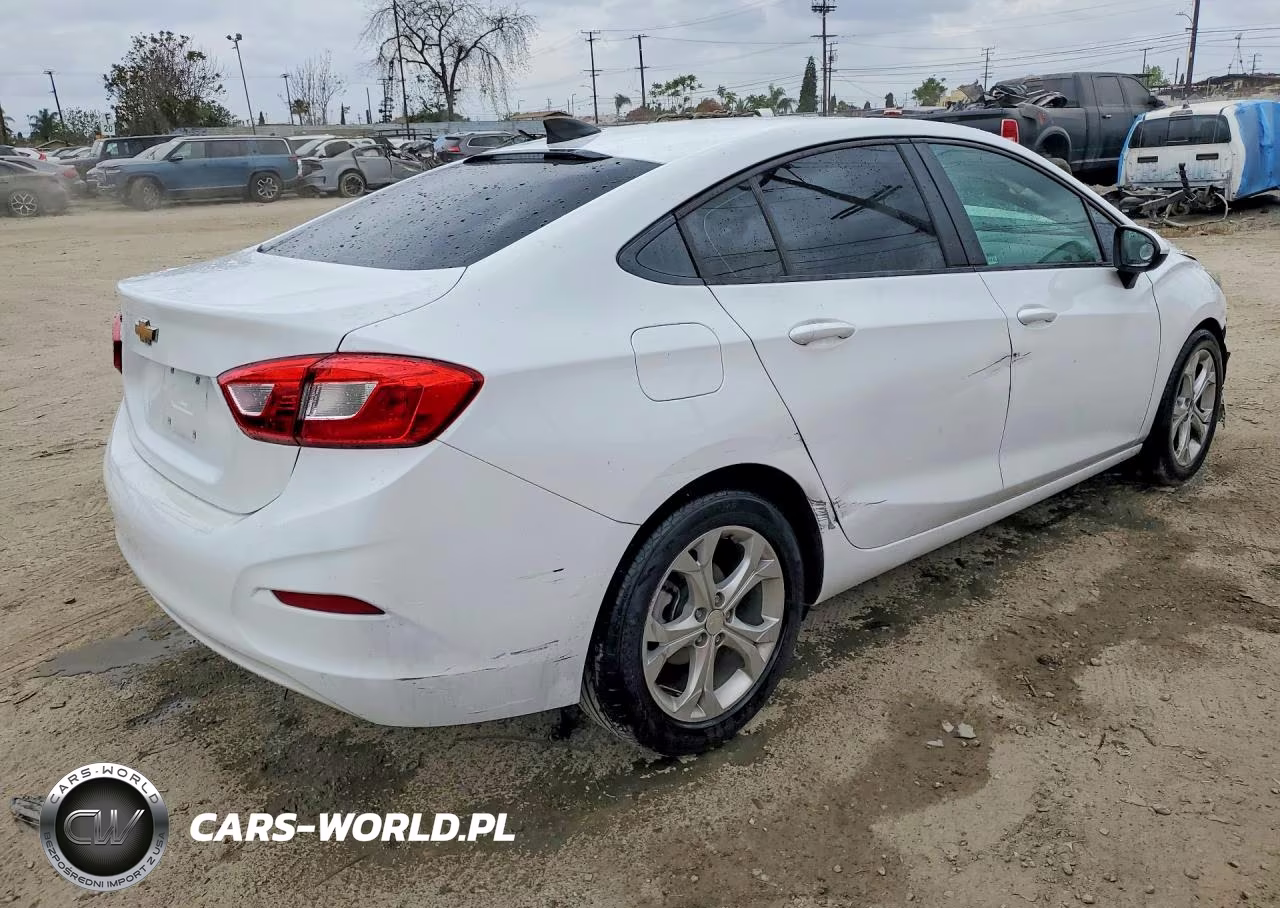 2018 Chevrolet Cruze Ls VIN:1G1BC5SM2J7207102 - 3