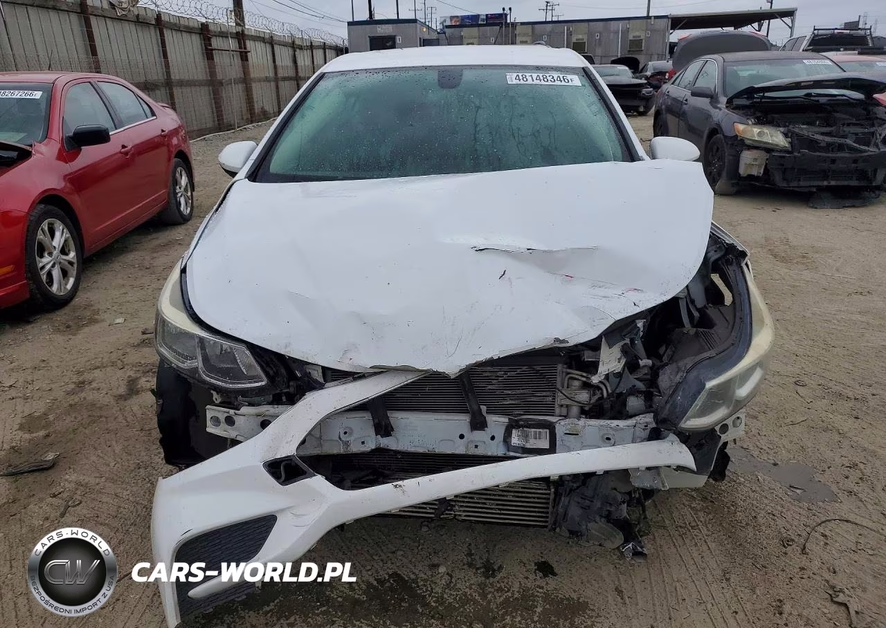 2018 Chevrolet Cruze Ls VIN:1G1BC5SM2J7207102 - 5