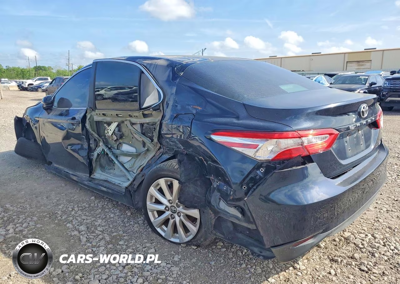 2018 Toyota Camry Le VIN:4T1B11HK9JU537537 - 2