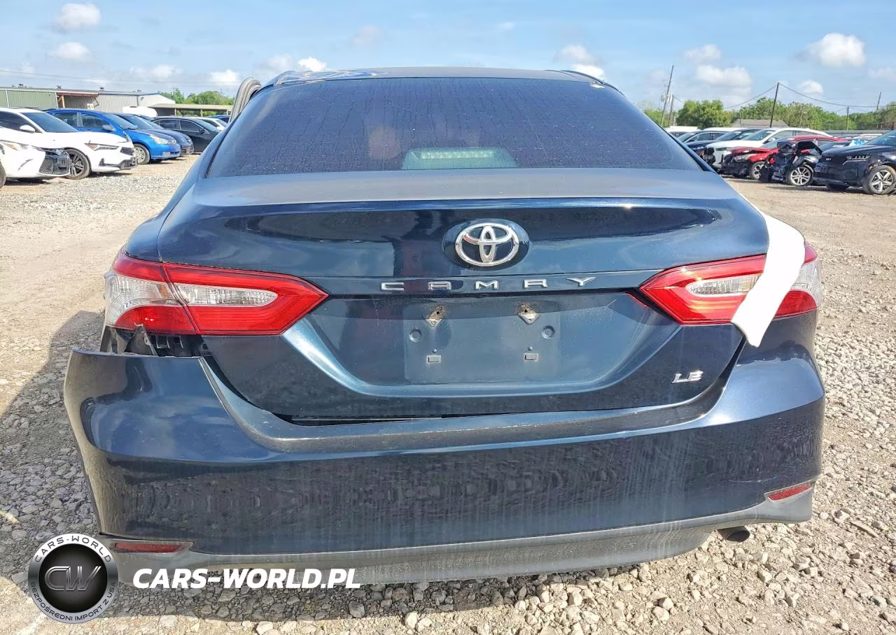 2018 Toyota Camry Le VIN:4T1B11HK9JU537537 - 6