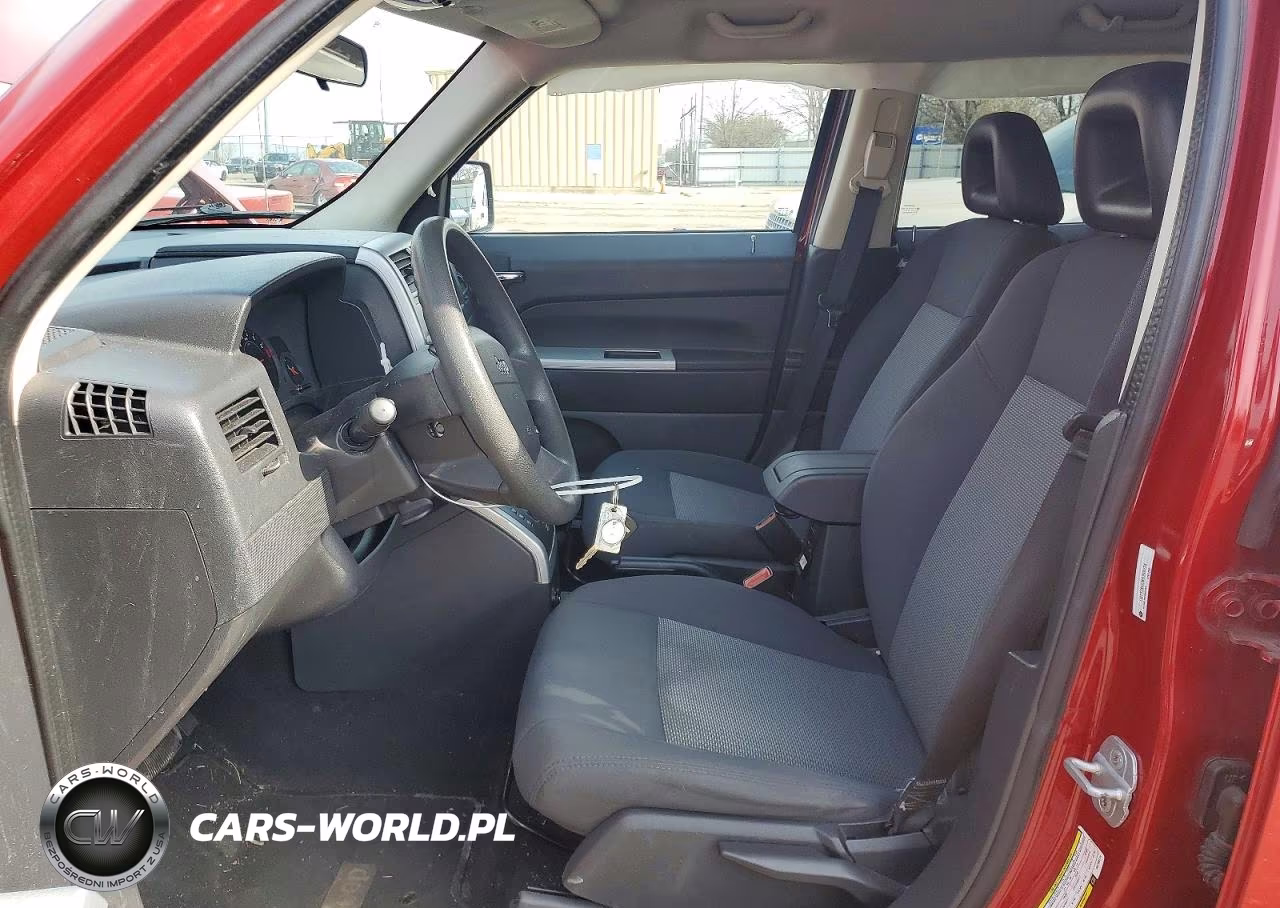 2008 Jeep Patriot Sport VIN:1J8FT28W38D799274 - 7