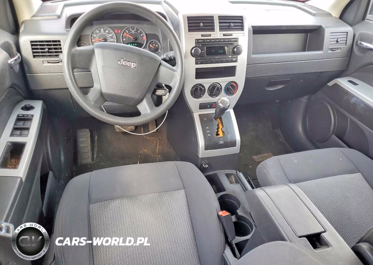 2008 Jeep Patriot Sport VIN:1J8FT28W38D799274 - 8