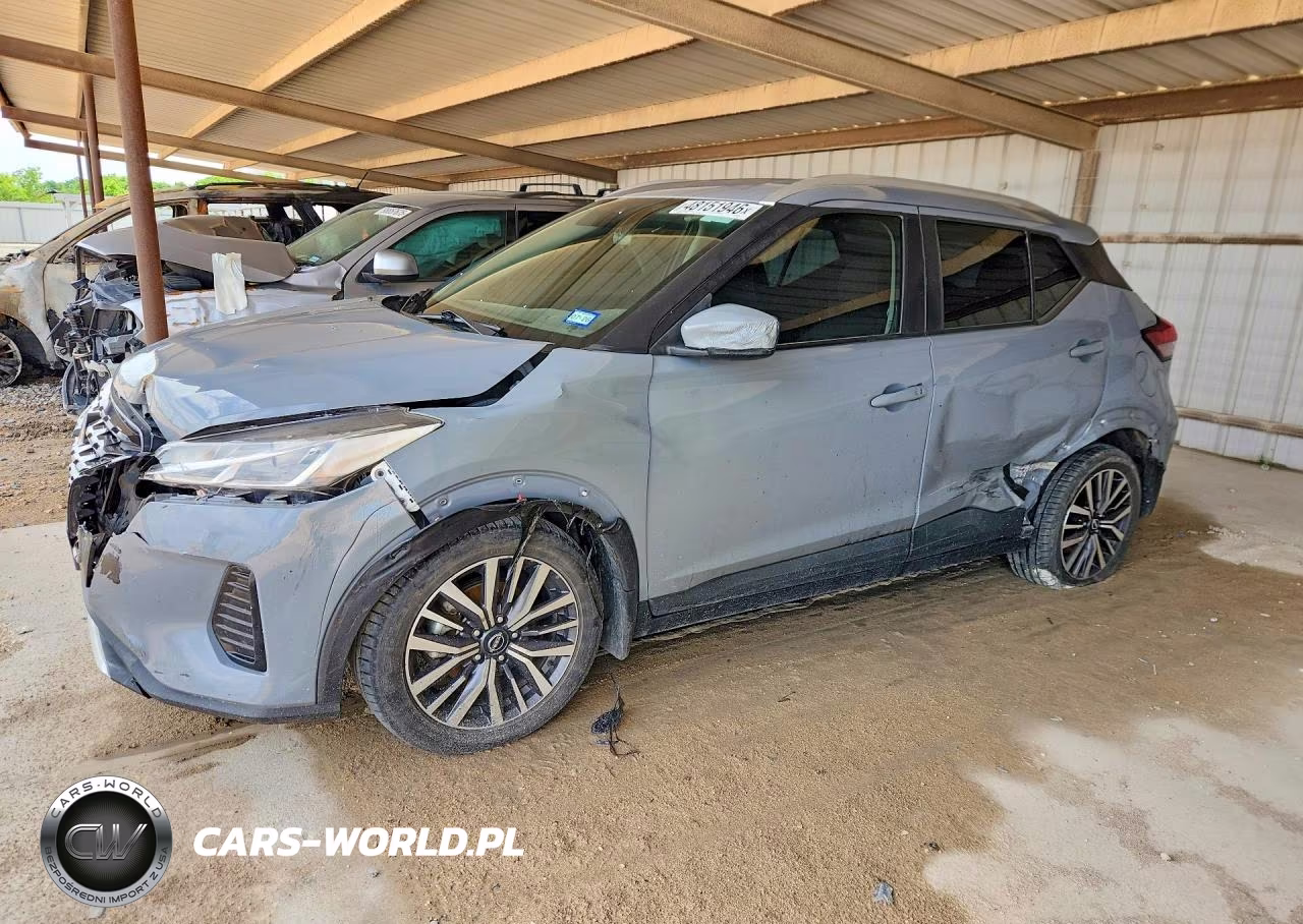 2022 Nissan Kicks Sv