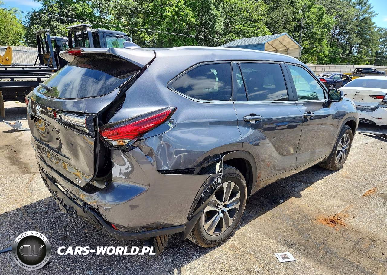 2023 Toyota Highlander Xle VIN:5TDKDRAH5PS516819 - 3