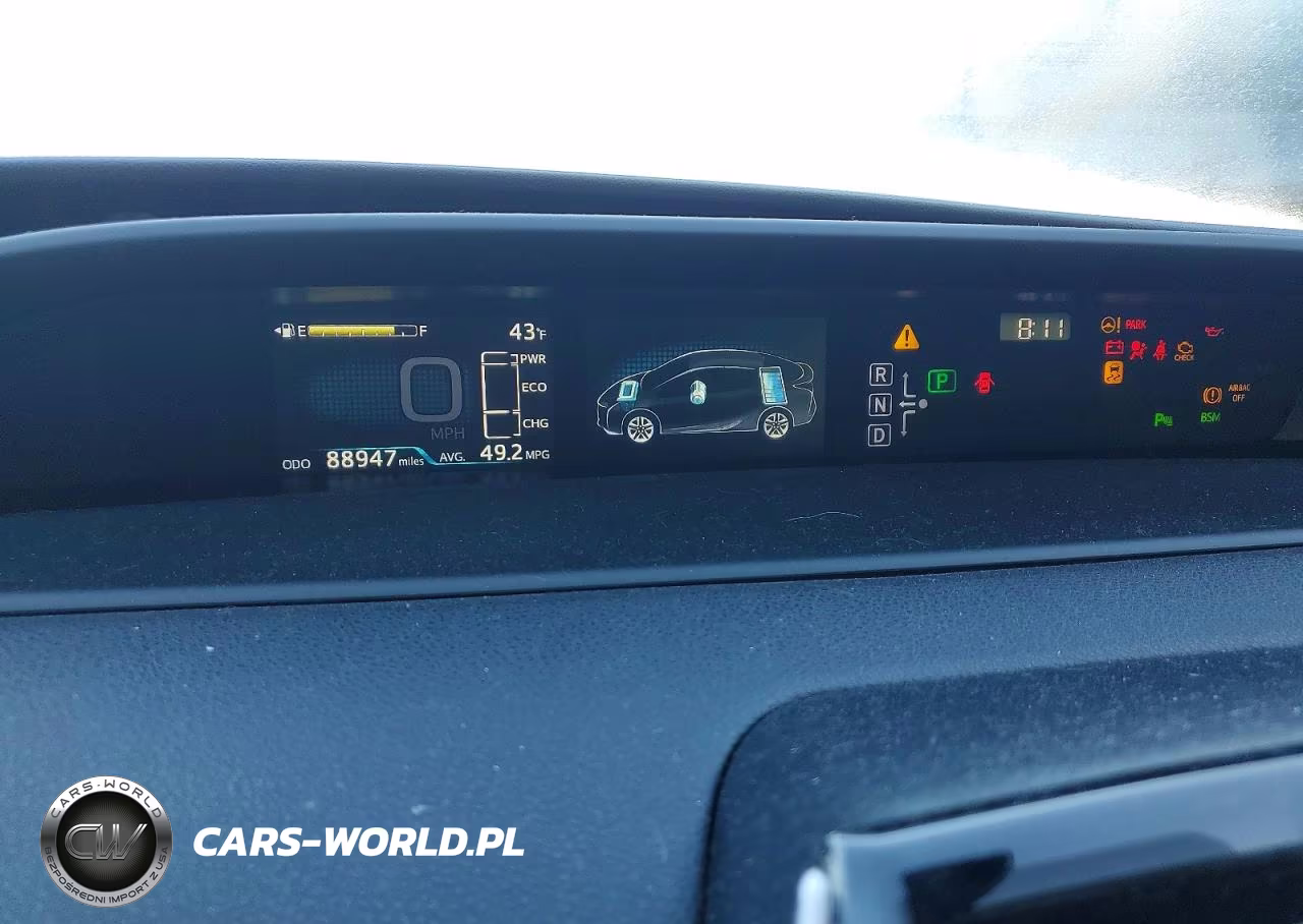 2018 Toyota Prius Two VIN:JTDKBRFU3J3058606 - 9