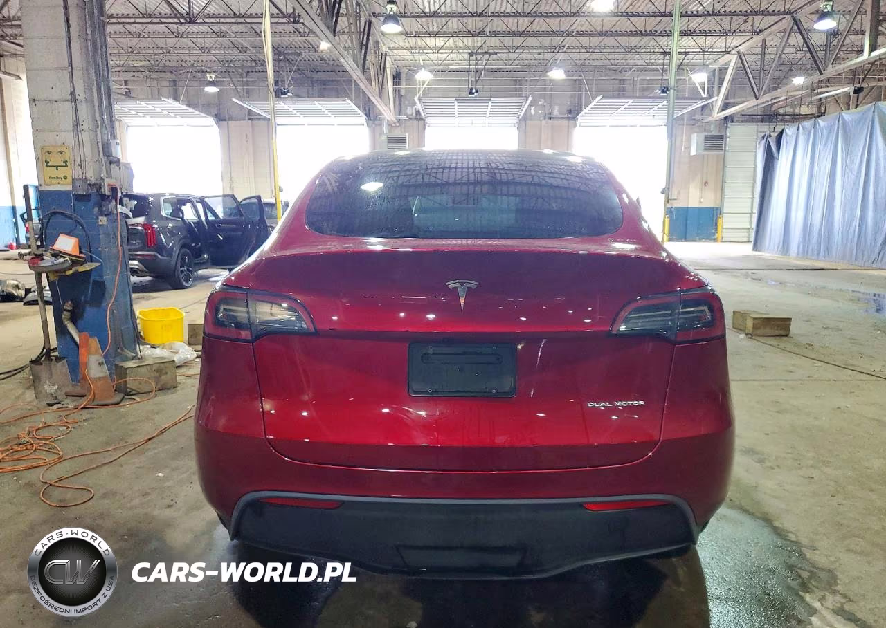 2024 Tesla Model Y VIN:7SAYGDEE0RA283296 - 6