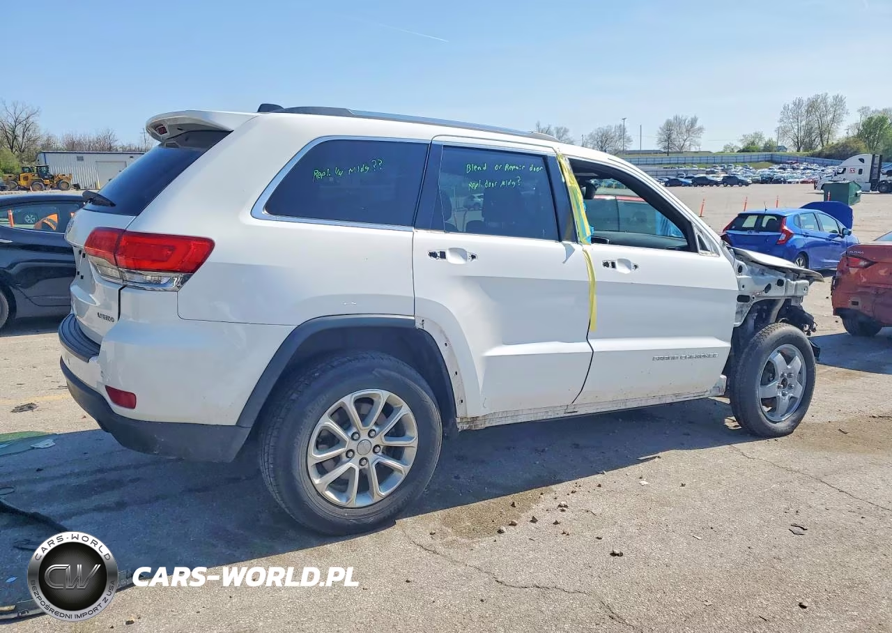 2016 Jeep Grand Cherokee Laredo VIN:1C4RJFAG9GC490496 - 3
