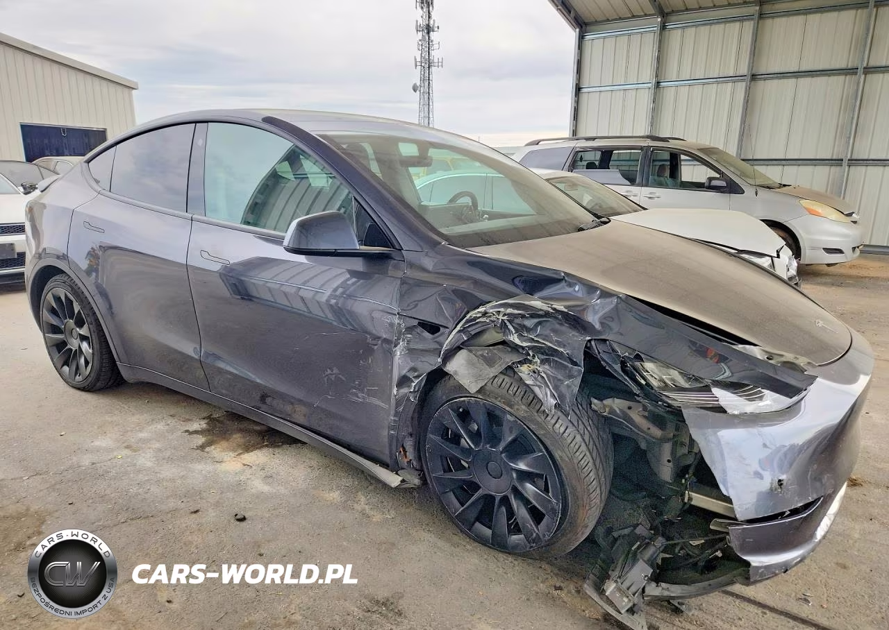 2021 Tesla Model Y VIN:5YJYGDEE4MF270415 - 4
