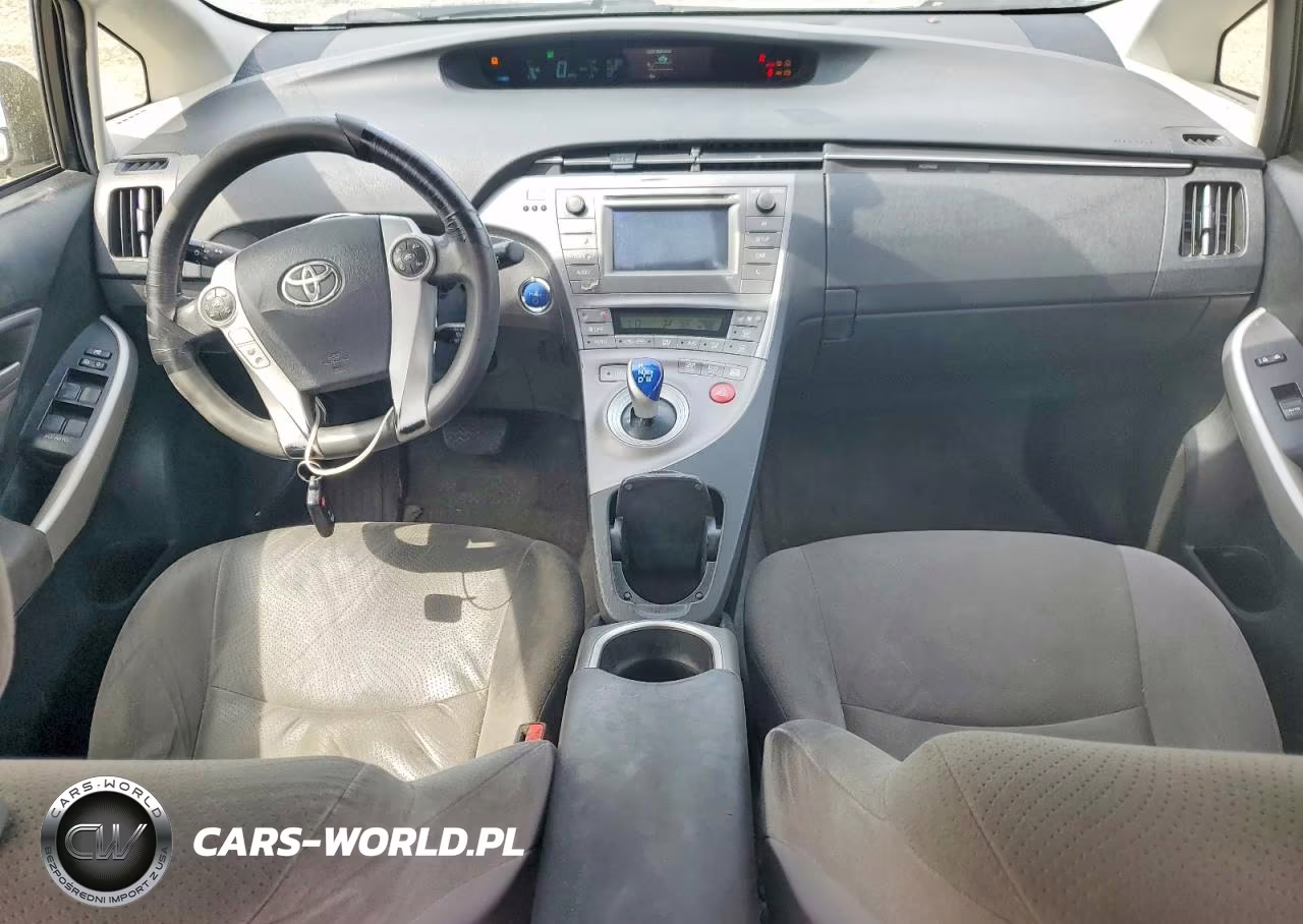 2015 Toyota Prius Two VIN:JTDKN3DU9F0415688 - 8