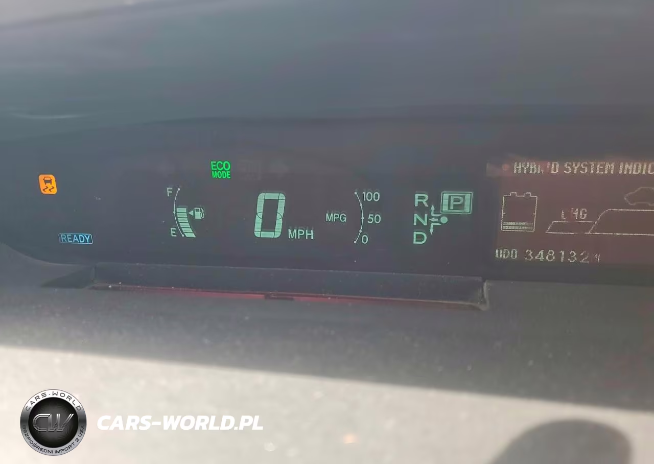 2015 Toyota Prius Two VIN:JTDKN3DU9F0415688 - 9