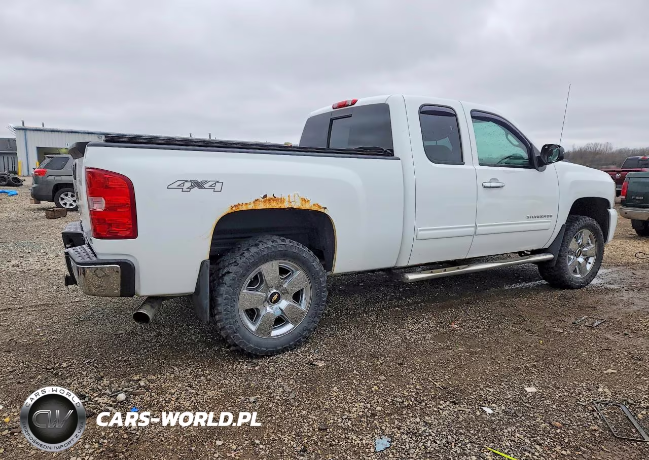 2011 Chevrolet Silverado K1500 Ltz VIN:1GCRKTE3XBZ181645 - 3