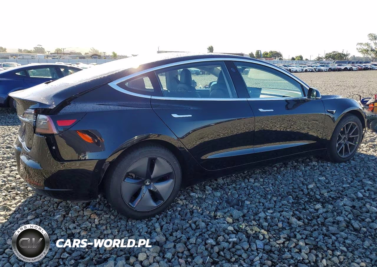 2018 Tesla Model 3 VIN:5YJ3E1EA2JF070978 - 3