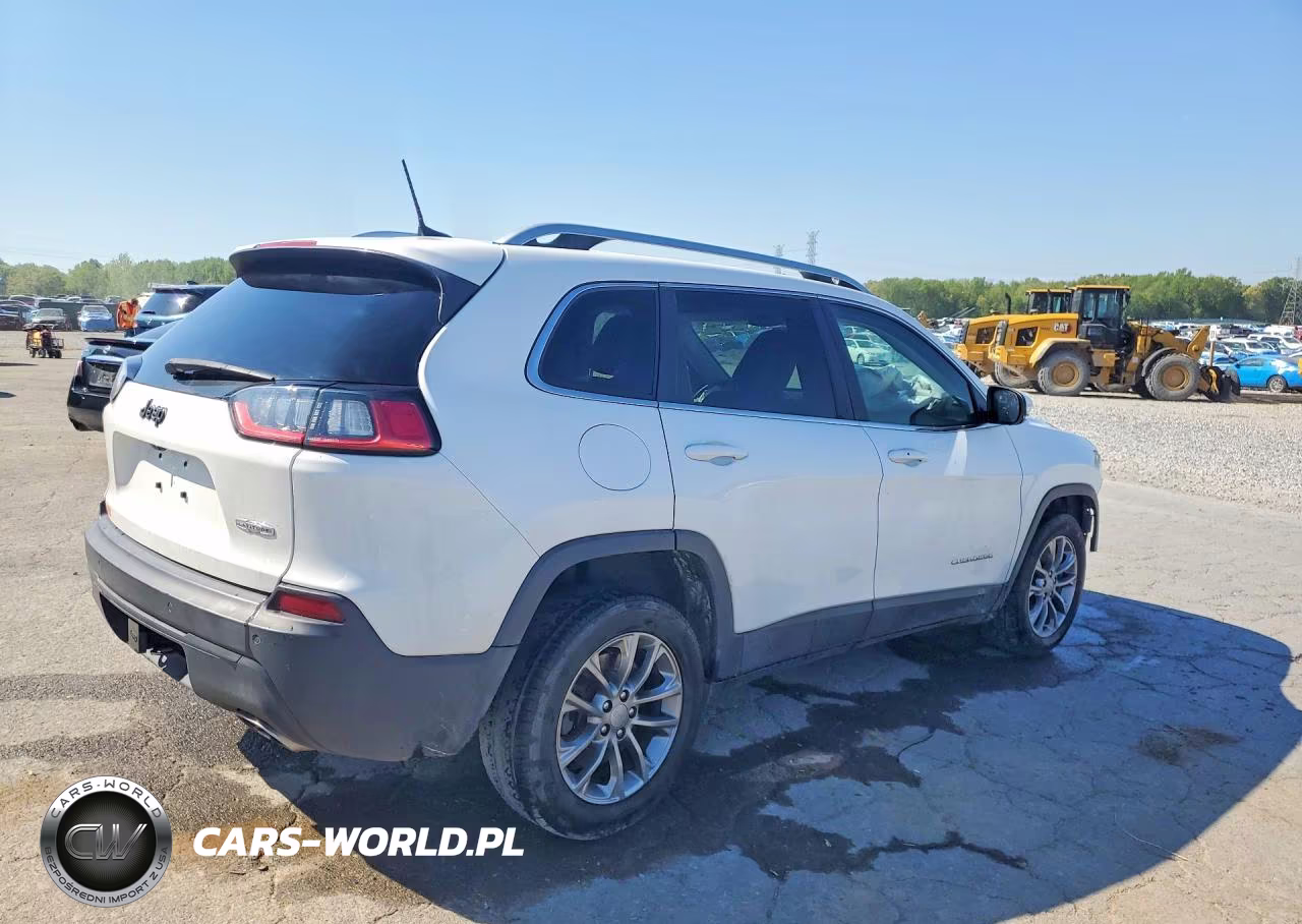 2019 Jeep Cherokee Latitude Plus VIN:1C4PJLLX6KD353781 - 3
