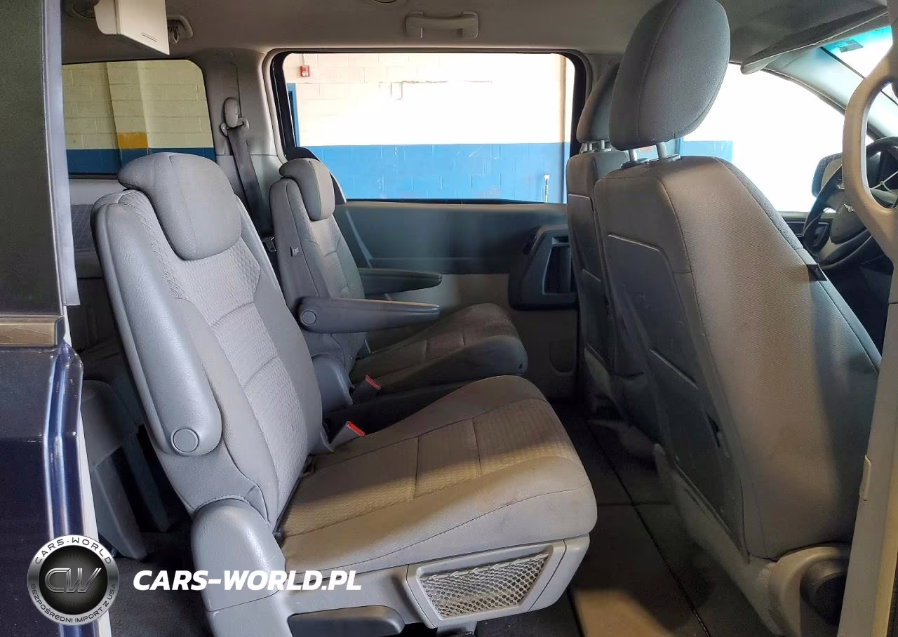 2008 Chrysler Town & Country Touring VIN:2A8HR54P88R826618 - 11